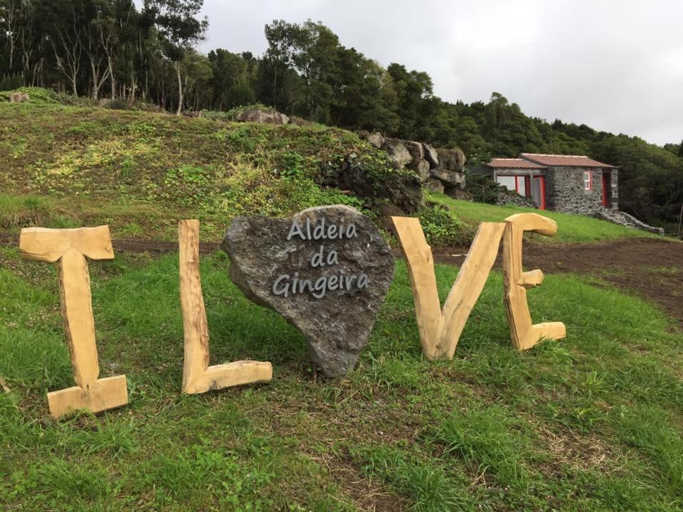 Aldeia Da Gingeira